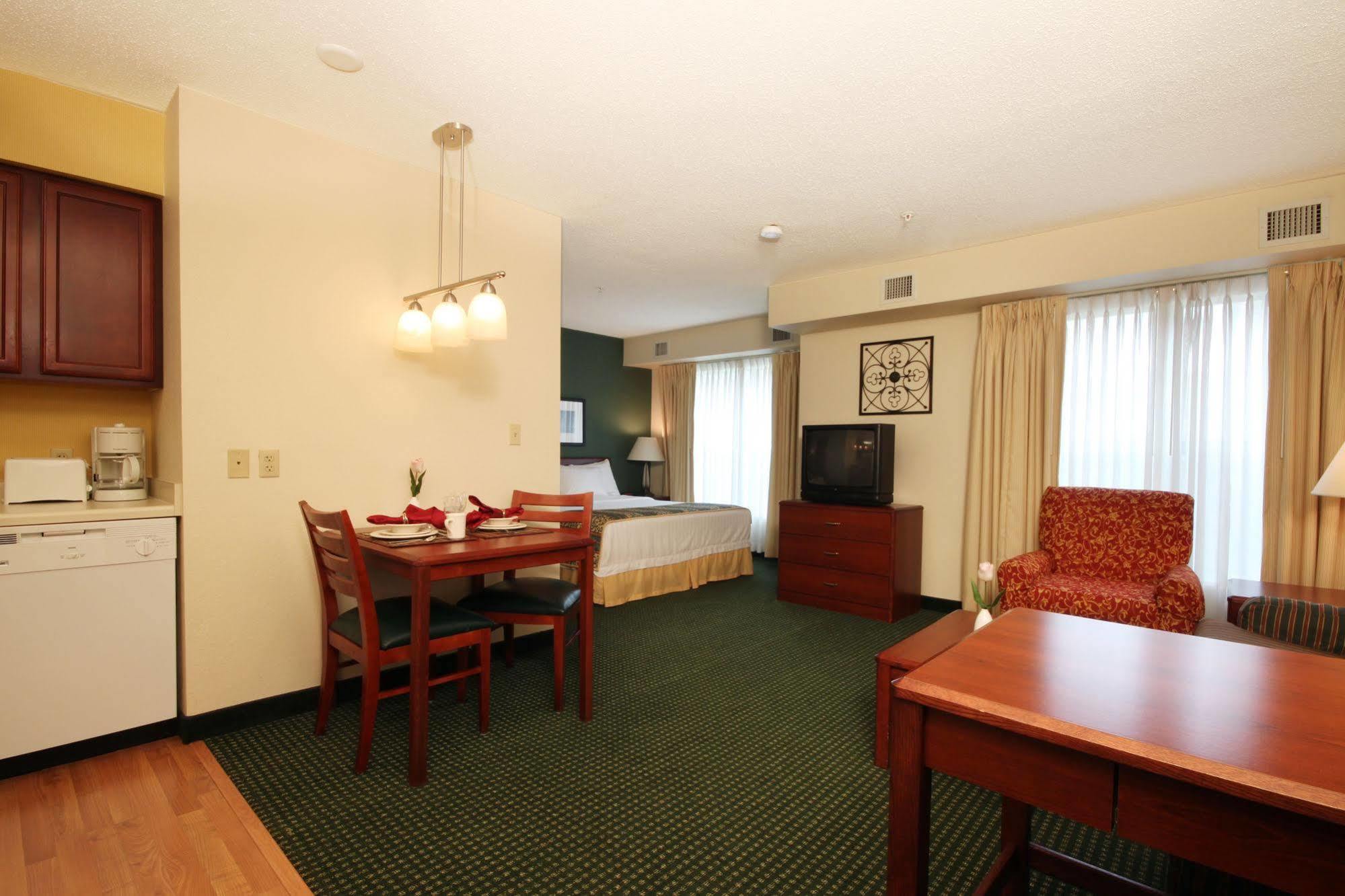 Residence Inn Скрентон Номер фото